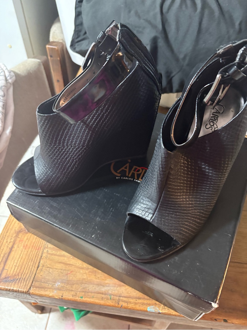 Carlos by Carlos Santana Black Textured Wedge Peep-Toe Booties